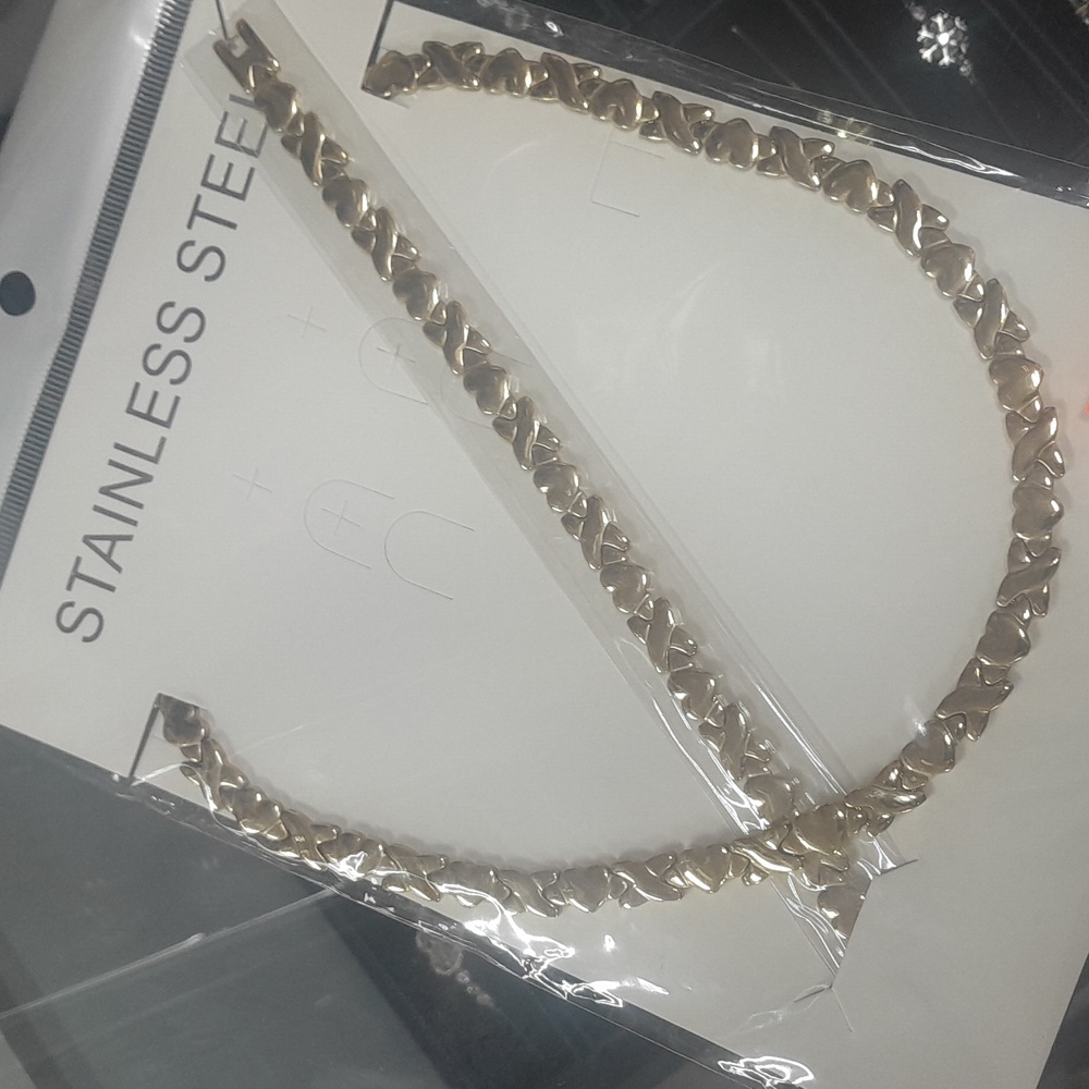 Necklace and bracelet